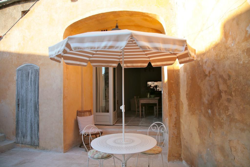 Ancienne Maison Des Gardes 루르마랭 외부 사진
